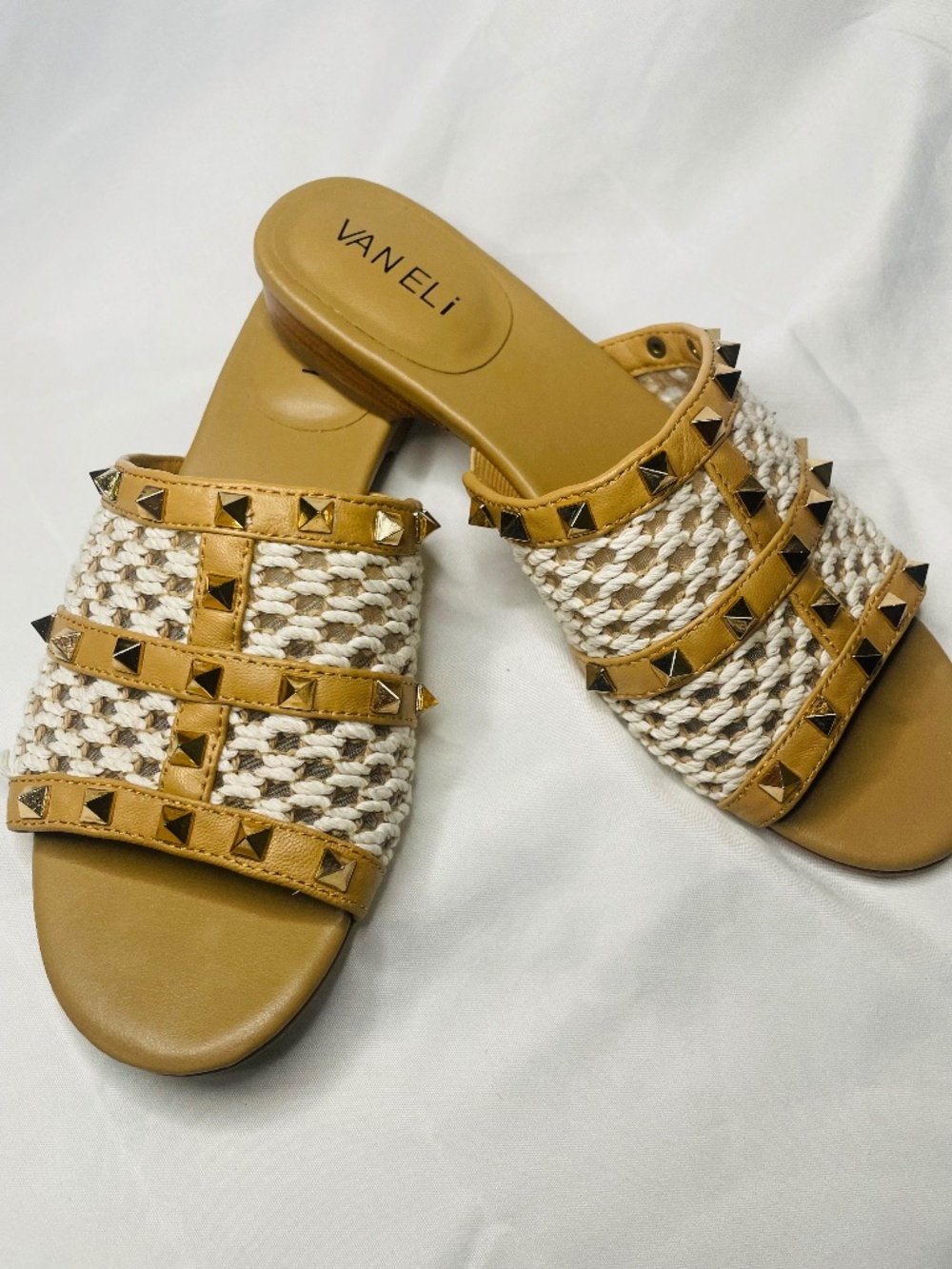 Vaneli Sandals
